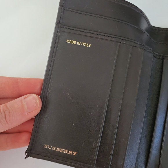 Burberry wallet - Picture 7 of 16